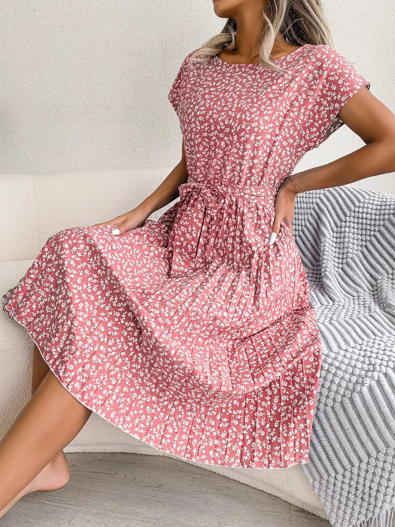 Floral Pleated Chic Summer Dress – High Waist, Short Sleeve, A-Line Knee-Length Dress for Women