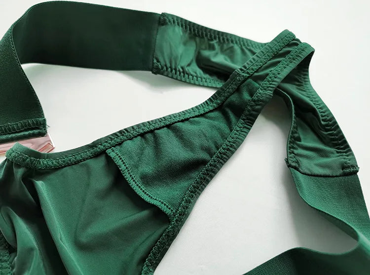 V-Shaped Low Waist Thong Panties for Women – Sporty Seamless Hip-Lift Underwear with Metal Accent
