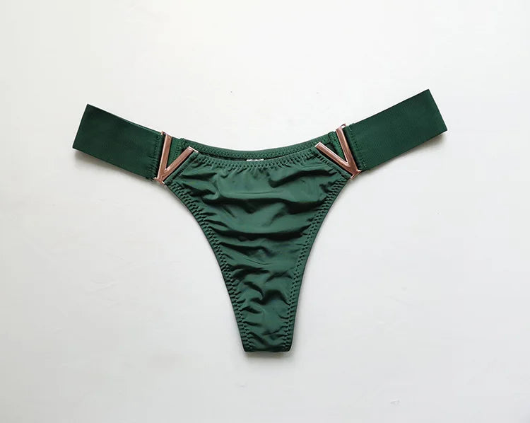 V-Shaped Low Waist Thong Panties for Women – Sporty Seamless Hip-Lift Underwear with Metal Accent