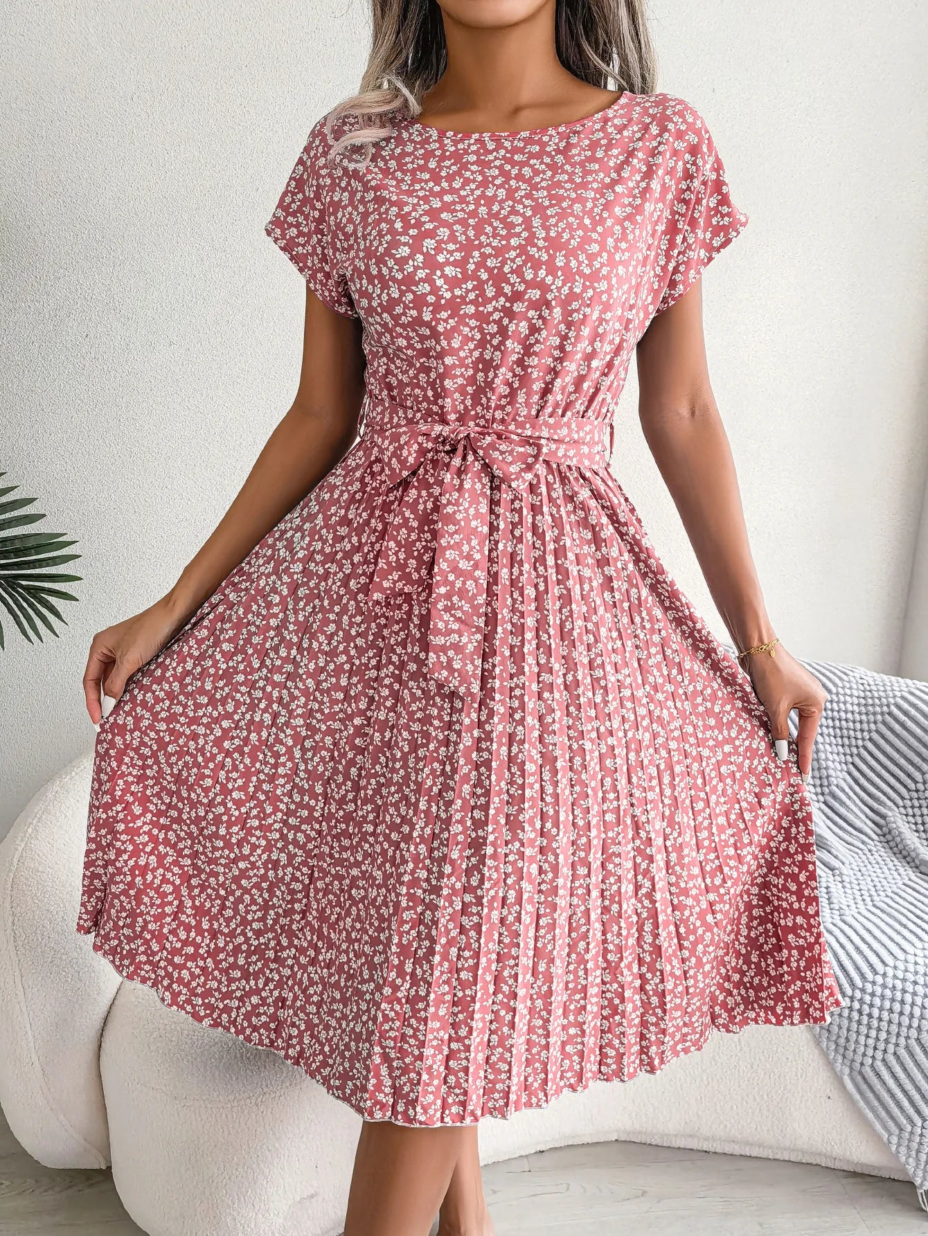 Floral Pleated Chic Summer Dress – High Waist, Short Sleeve, A-Line Knee-Length Dress for Women