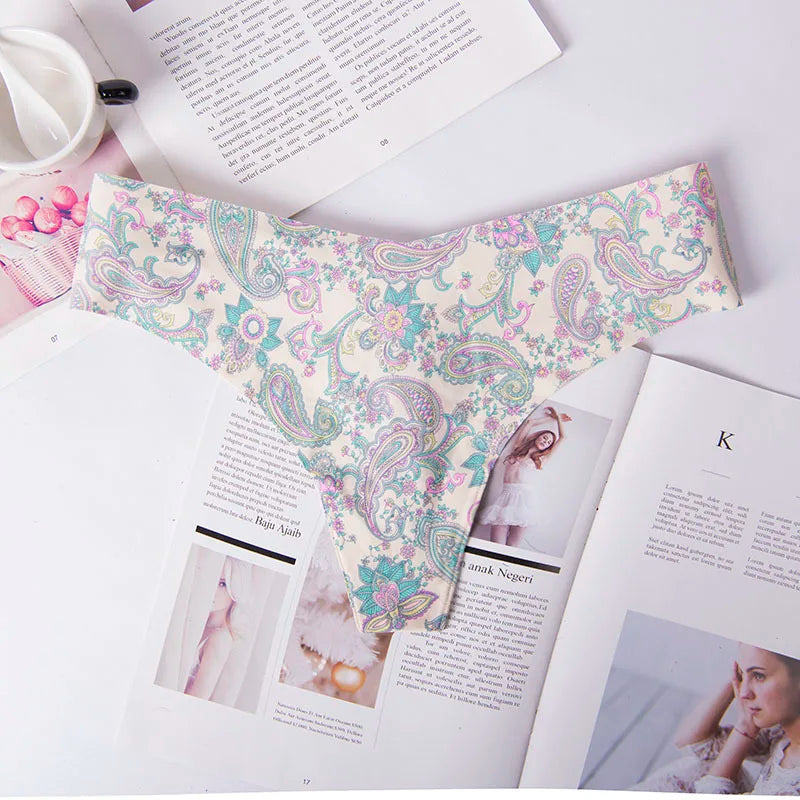 RUMILA Cotton & Lace Women’s Panties – Low Waist Soft Briefs & Thongs with Bow Detail