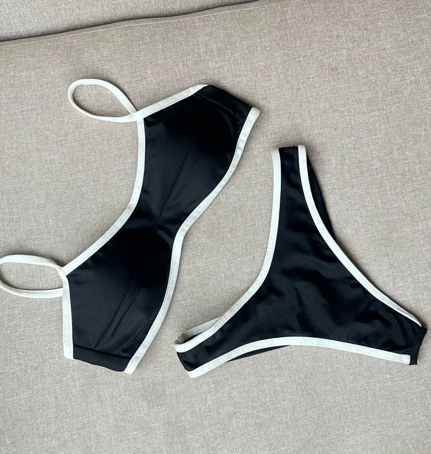 2025 Women's Bikini Set – Bandeau Thong Swimsuit | 2-Piece Swimwear by WAVECIHO